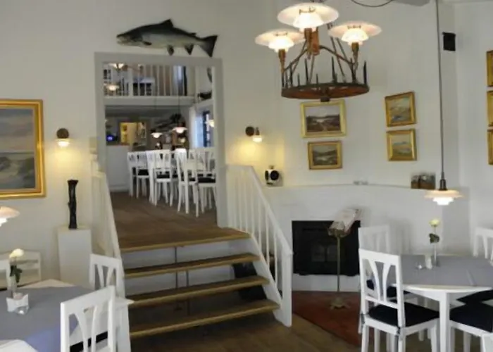 Hotel Henne Mølle å